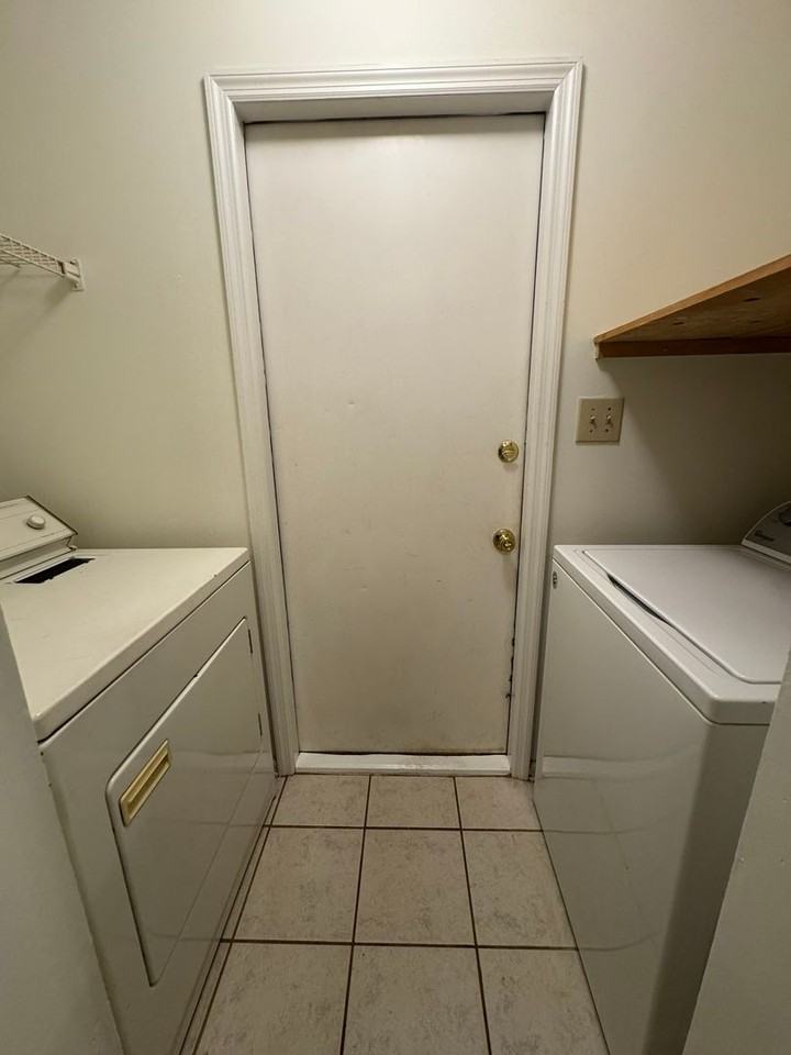 135 Greenwood Ln - Photo 5 of 19