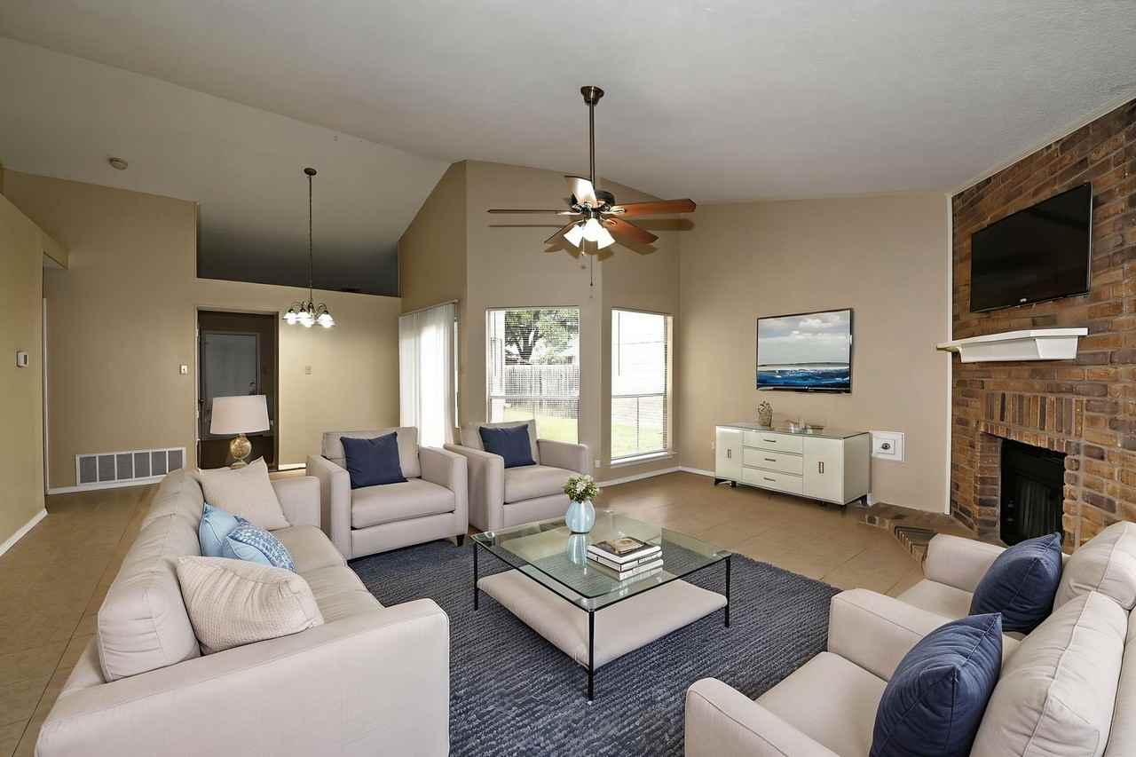 13706 Winding Hl - Photo 5 of 31
