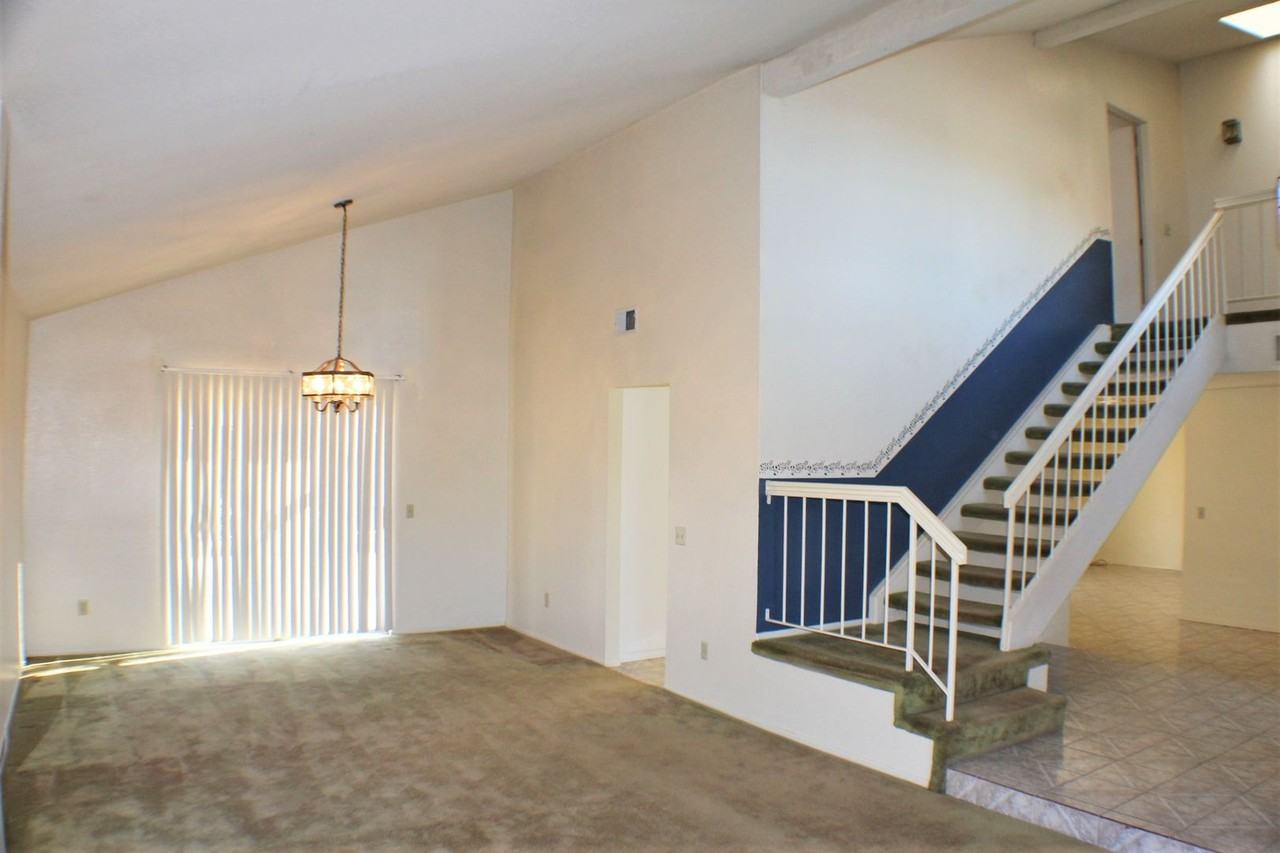 25740 Rosebay Ct - Photo 6 of 40