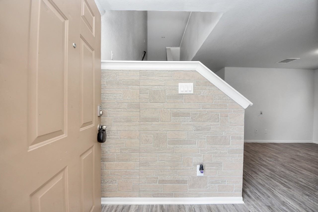 16692 E Ivanhoe - Photo 2 of 36