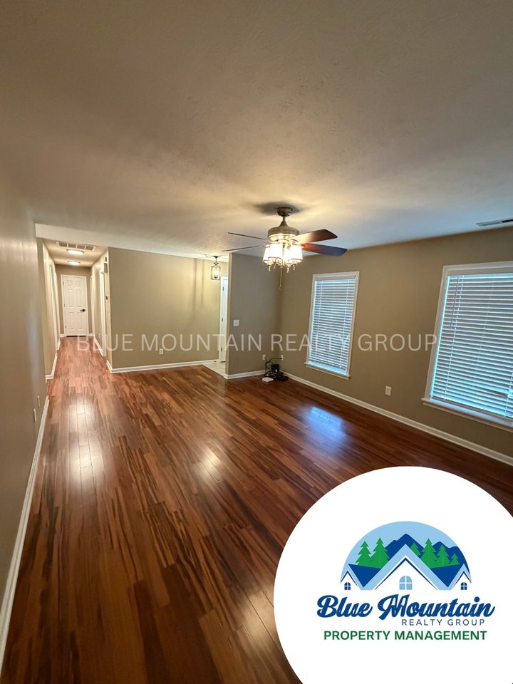 158 Hayfield Dr - Photo 2 of 23