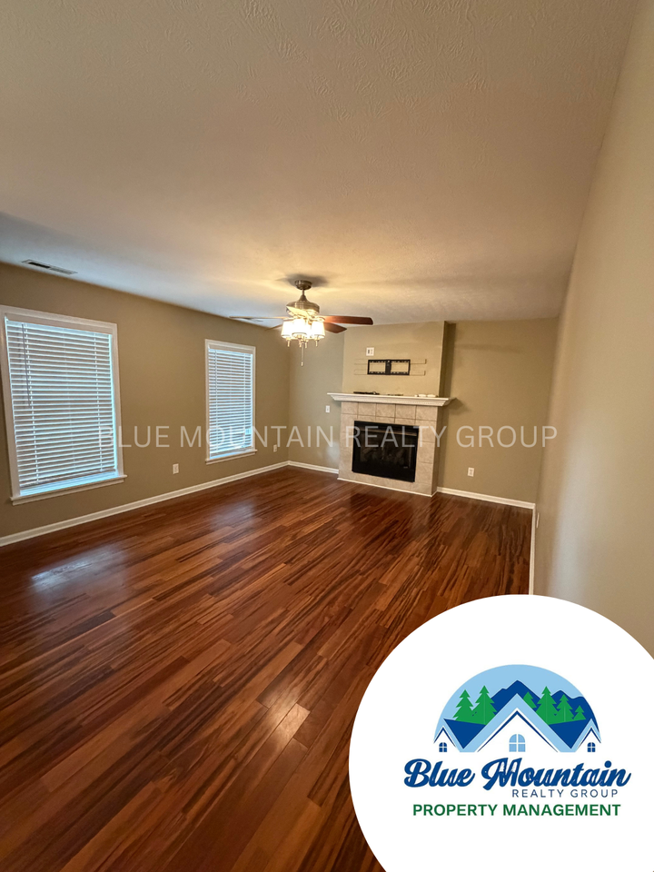 158 Hayfield Dr - Photo 3 of 23