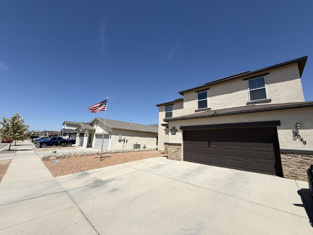 13049 Aerodrome Ave - Photo 5 of 35
