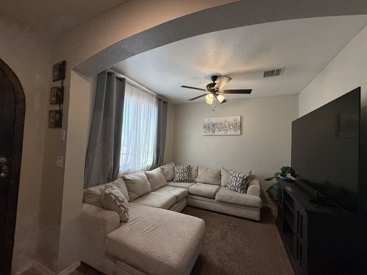 13049 Aerodrome Ave - Photo 6 of 35
