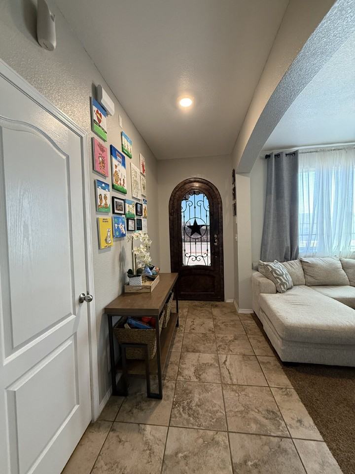 13049 Aerodrome Ave - Photo 7 of 35