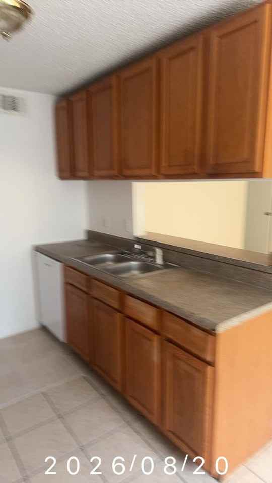 421 Mercury Ave Se #6 - Photo 2 of 22