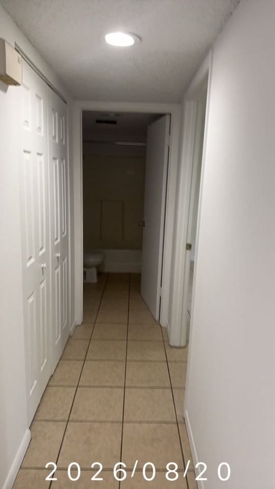 421 Mercury Ave Se #6 - Photo 5 of 22