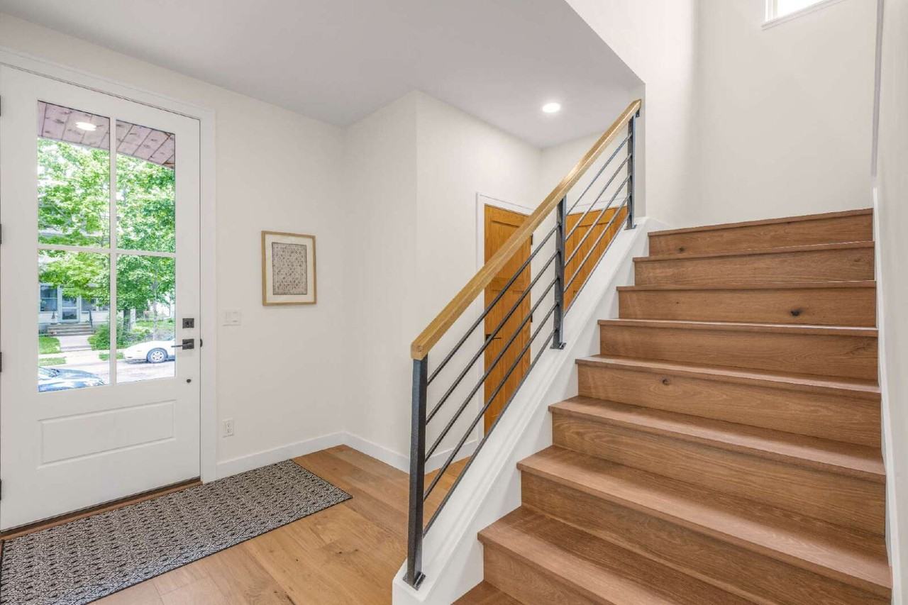 3213 Holmes Ave S - Photo 3 of 47