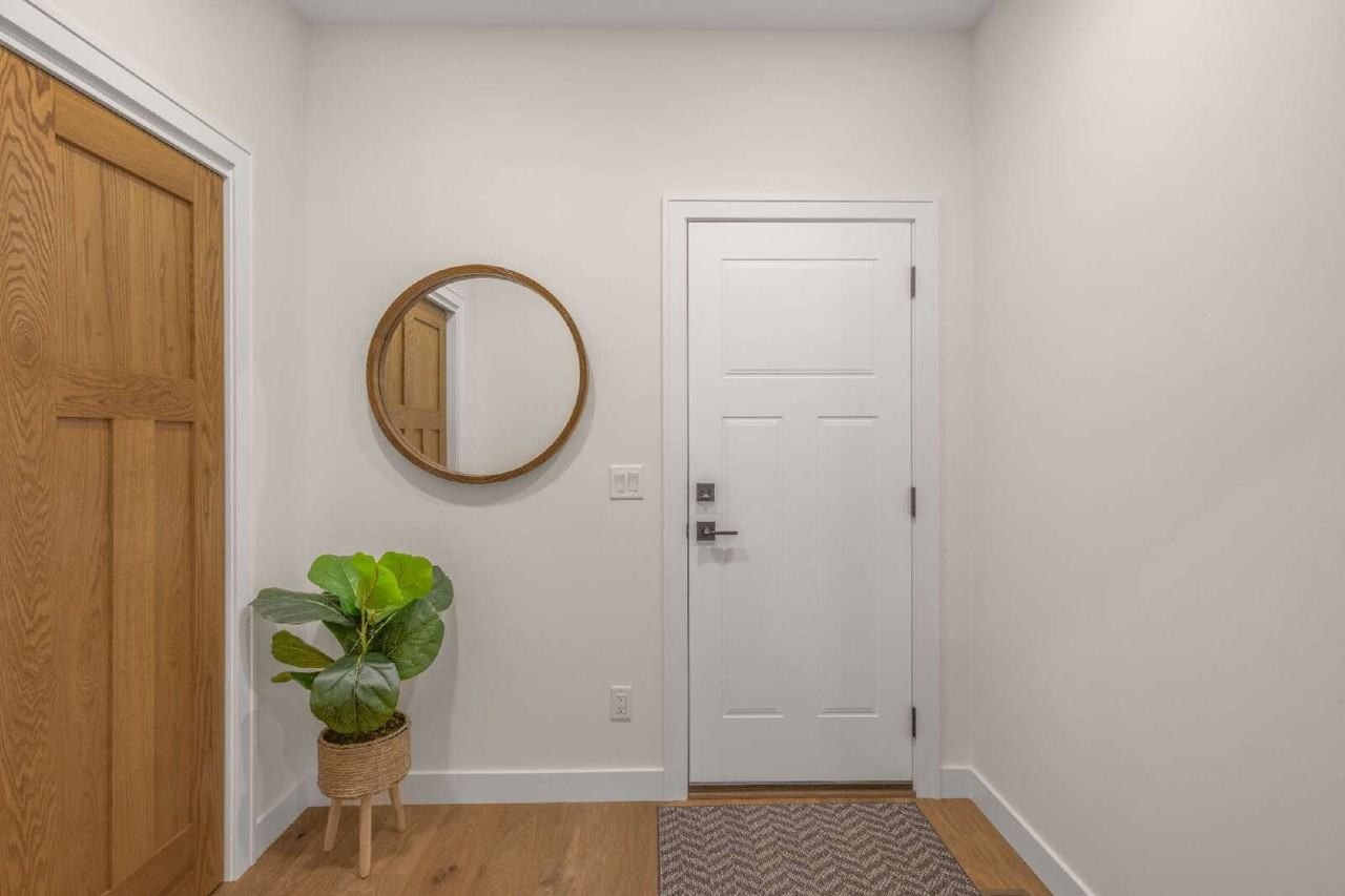 3213 Holmes Ave S - Photo 6 of 47