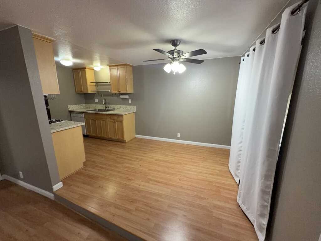 1000 Central Ave - Photo 3 of 10