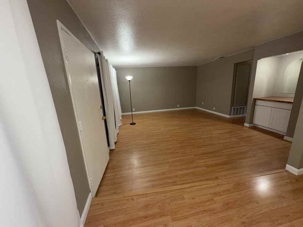 1000 Central Ave - Photo 4 of 10