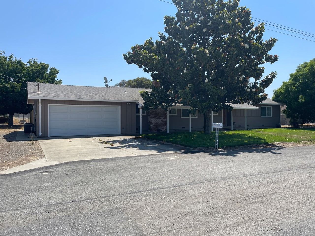 1570 Camille Ct - Photo 2 of 20