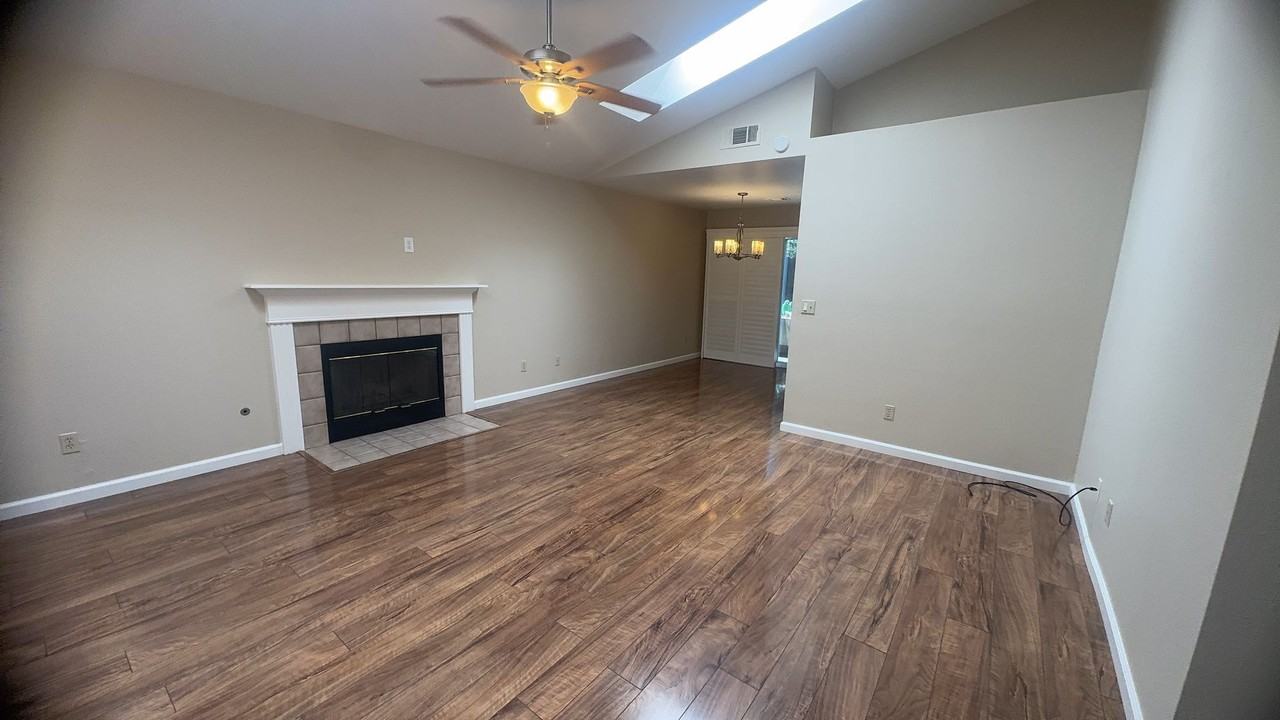 1617 Cashmere Dr - Photo 3 of 16