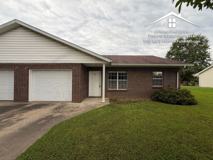 West View Street 617 Duplex - Photo 1 of 1