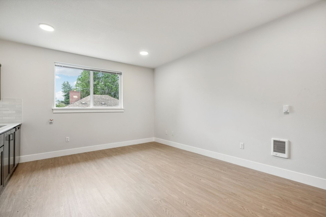 107th Street Apartments - Photo 5 of 29
