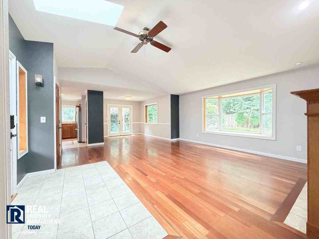 6010 122nd St E - Photo 4 of 29