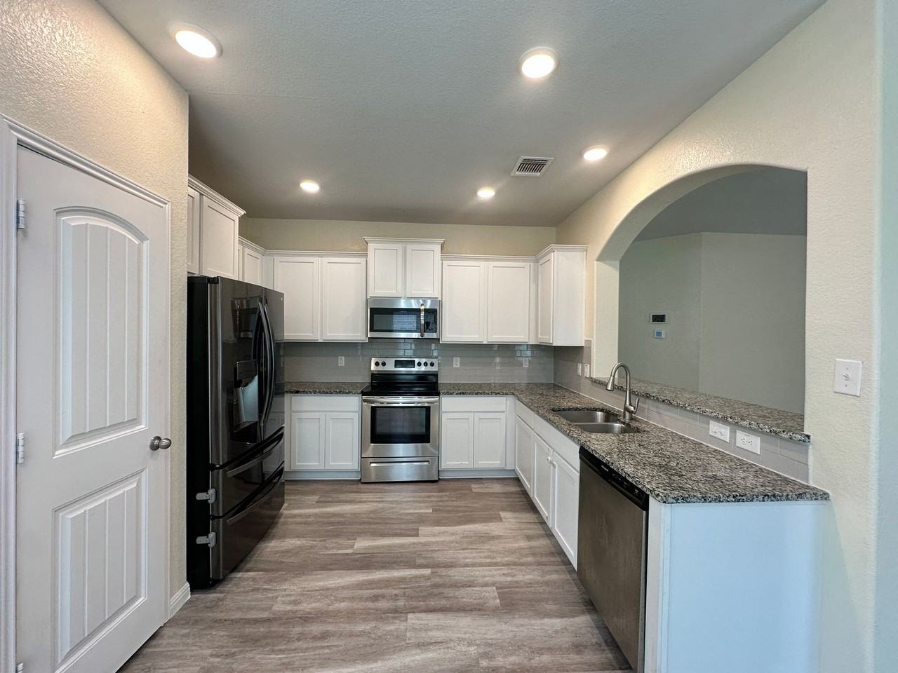 3318 Aubree Katherine Dr - Photo 6 of 28