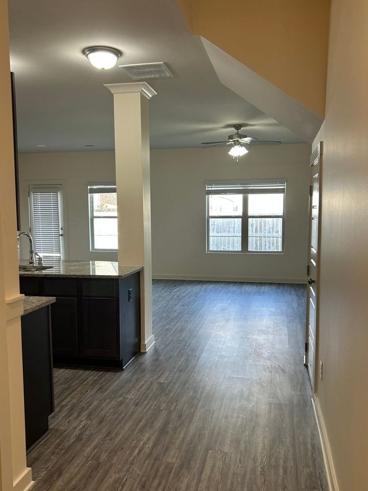 5715 Cheshire Cove Cir - Photo 5 of 35