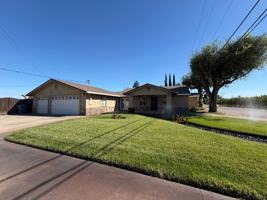 featured image of 2906 S Walton Ave