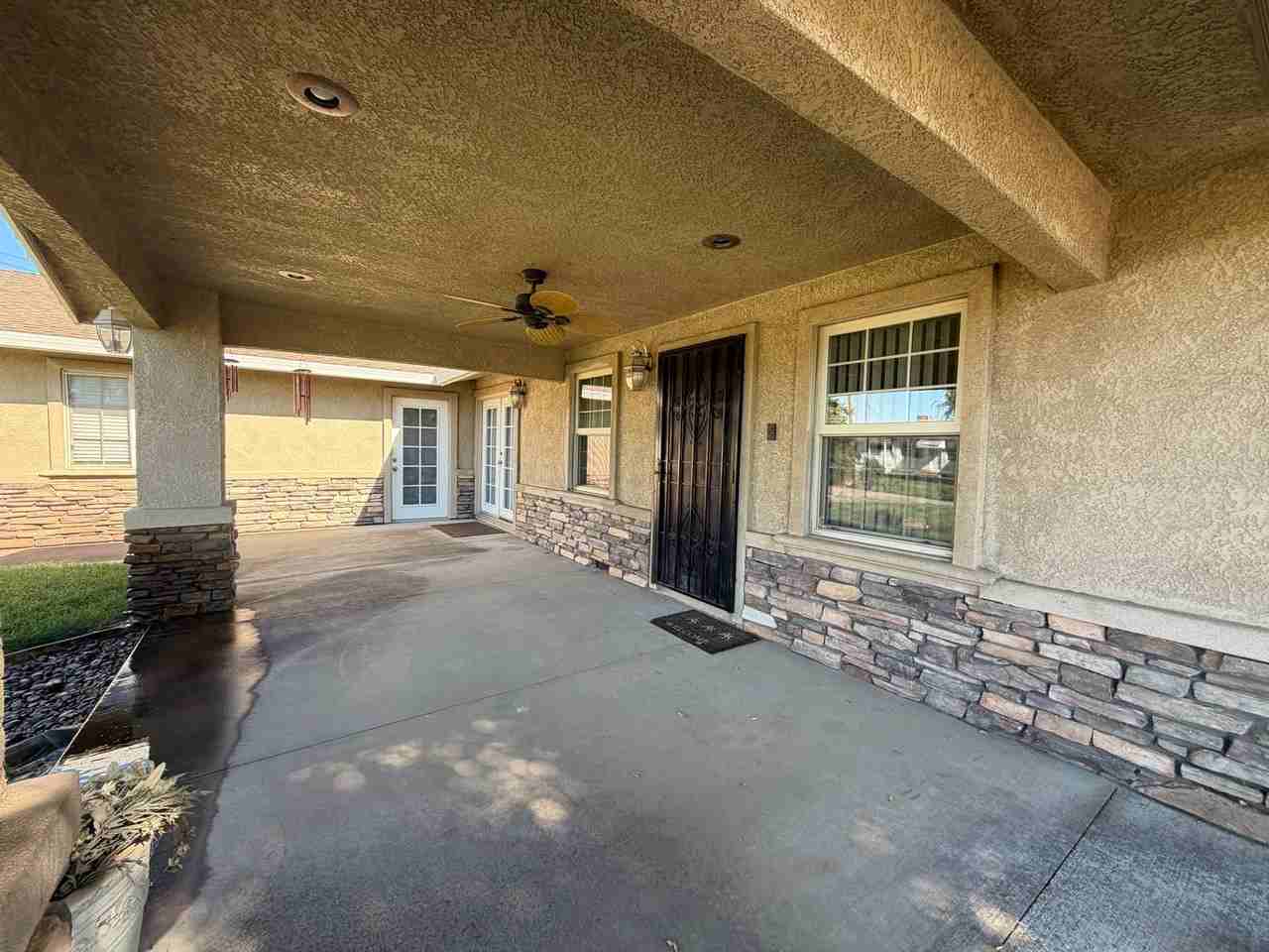 2906 S Walton Ave - Photo 2 of 7