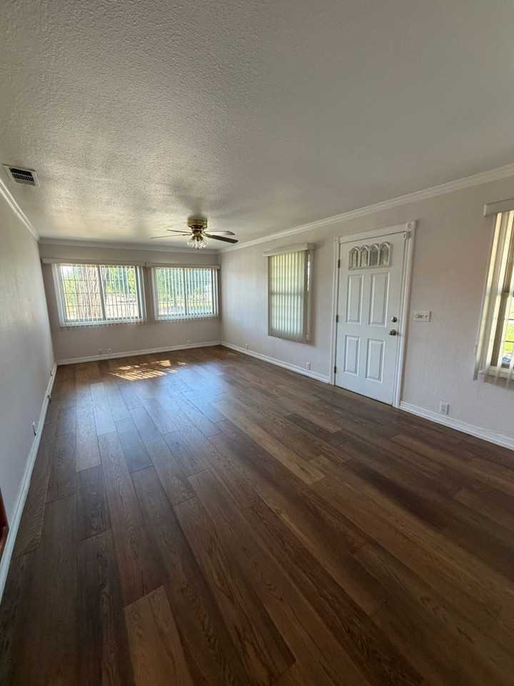 2906 S Walton Ave - Photo 5 of 7