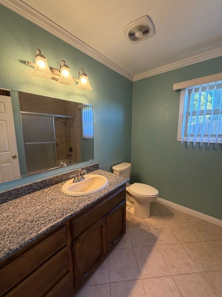 2906 S Walton Ave - Photo 6 of 7