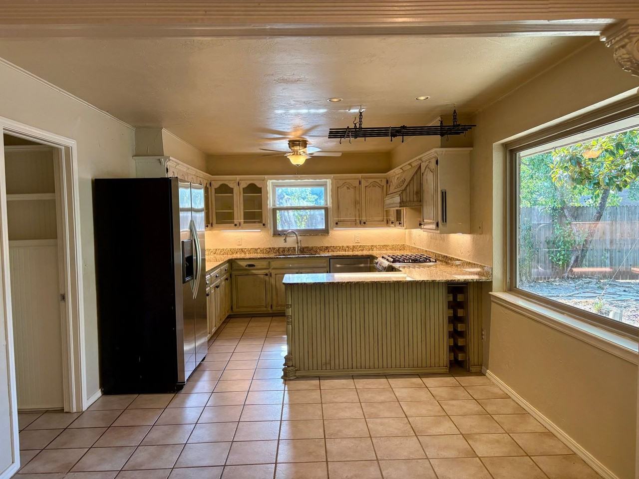 2945 Kerry Ln - Photo 3 of 41