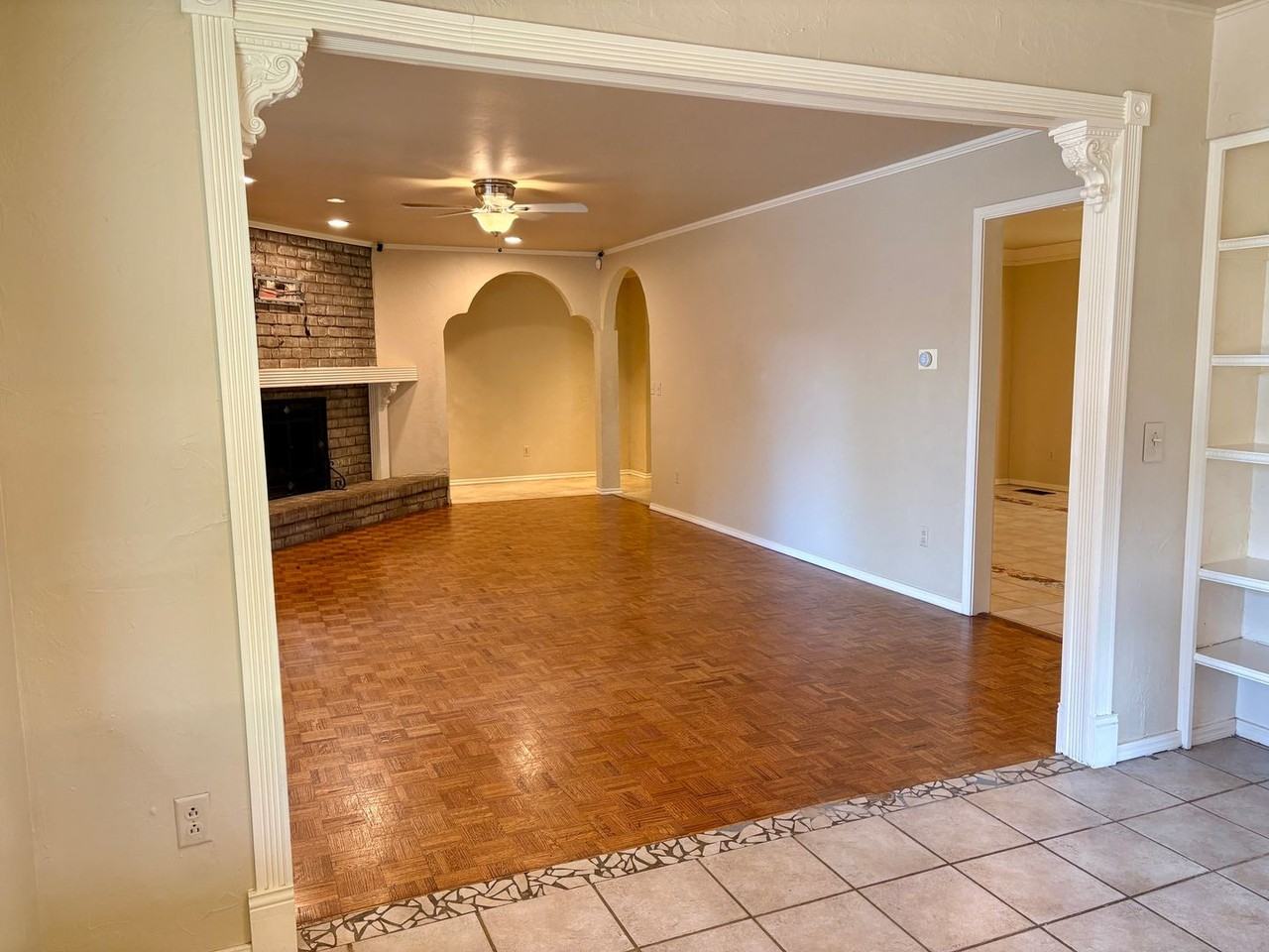 2945 Kerry Ln - Photo 4 of 41