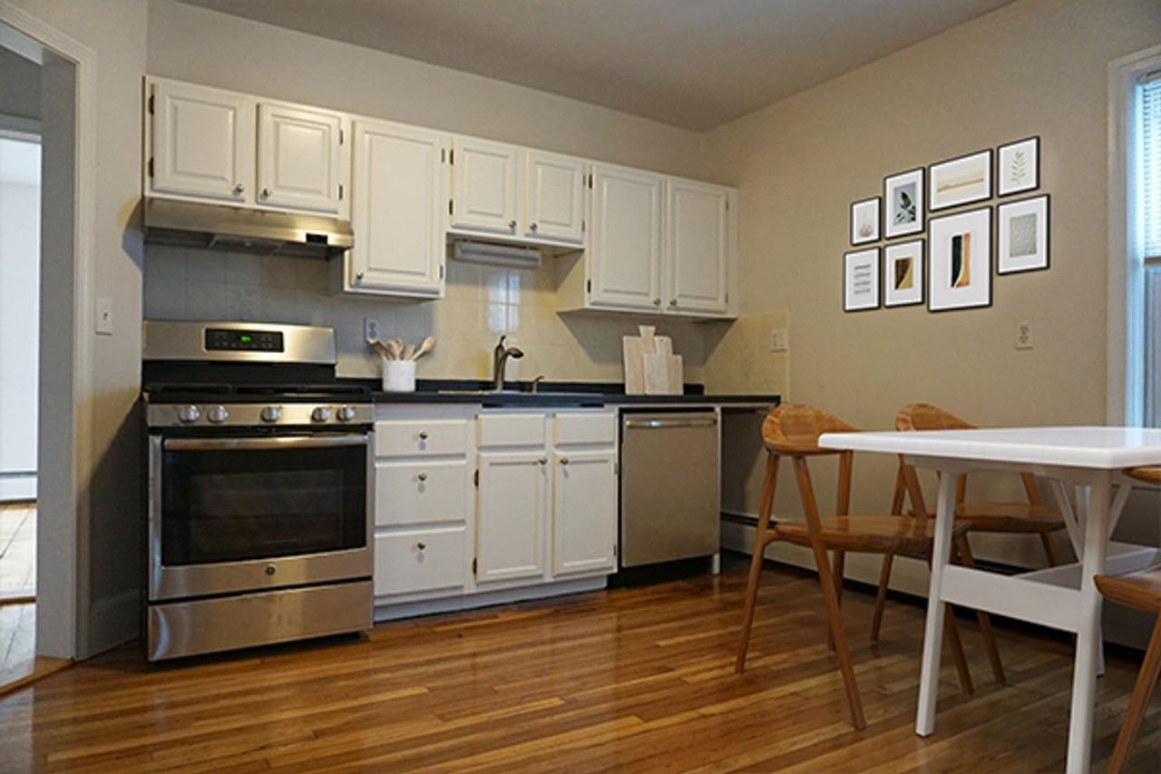 250 River St - Photo 2 of 7