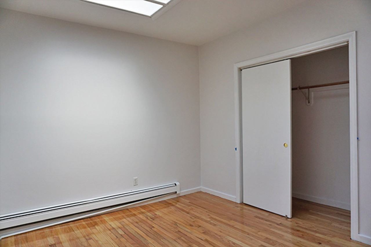 250 River St - Photo 5 of 7