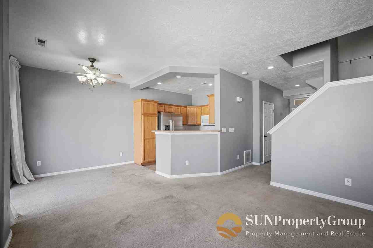 1574 W Calais Ct - Photo 4 of 21