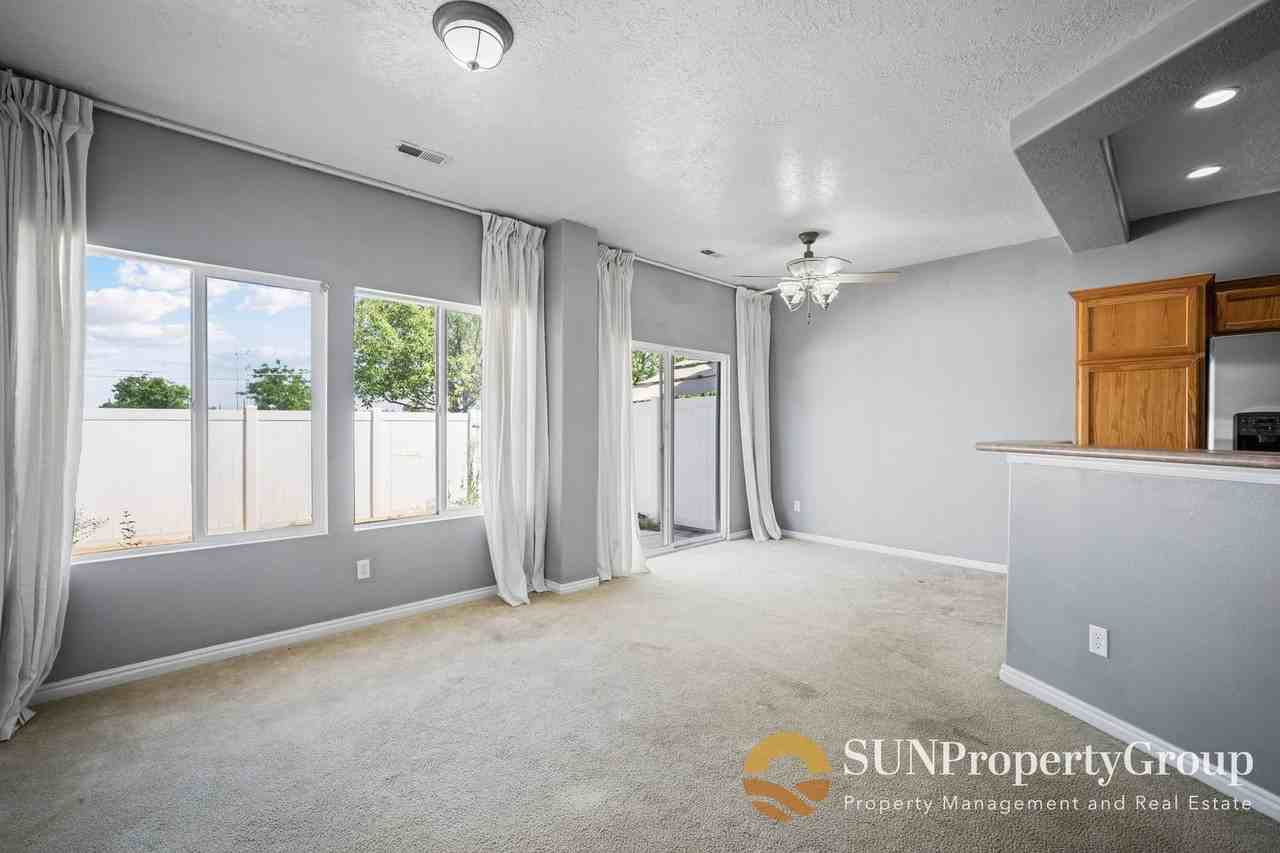 1574 W Calais Ct - Photo 6 of 21