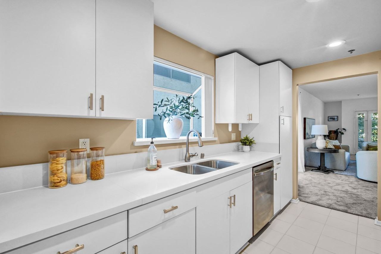 1921 Malcolm Ave #201 - Photo 2 of 12