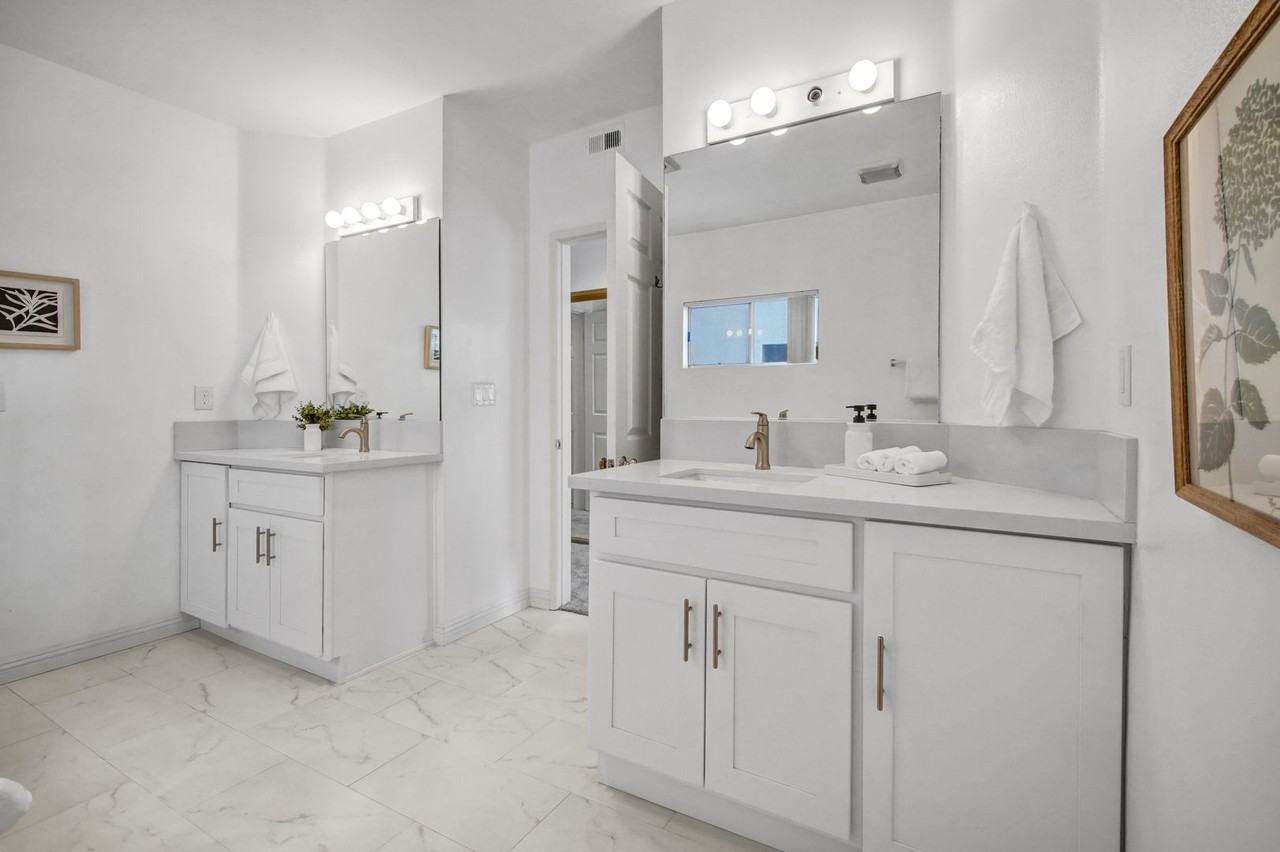 1921 Malcolm Ave #201 - Photo 7 of 11