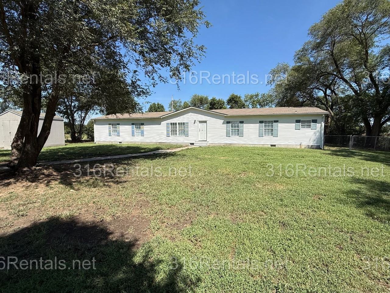 800 W 81st St S - Photo 2 of 19