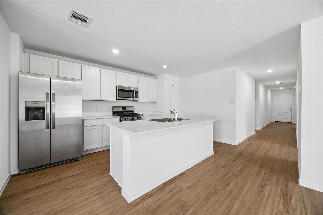 21583 Casavtore Dr - Photo 7 of 18