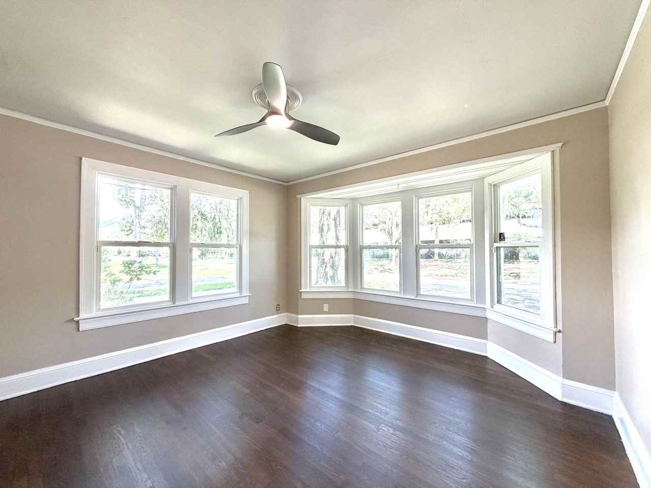 1407 Belmonte Ave - Photo 3 of 21