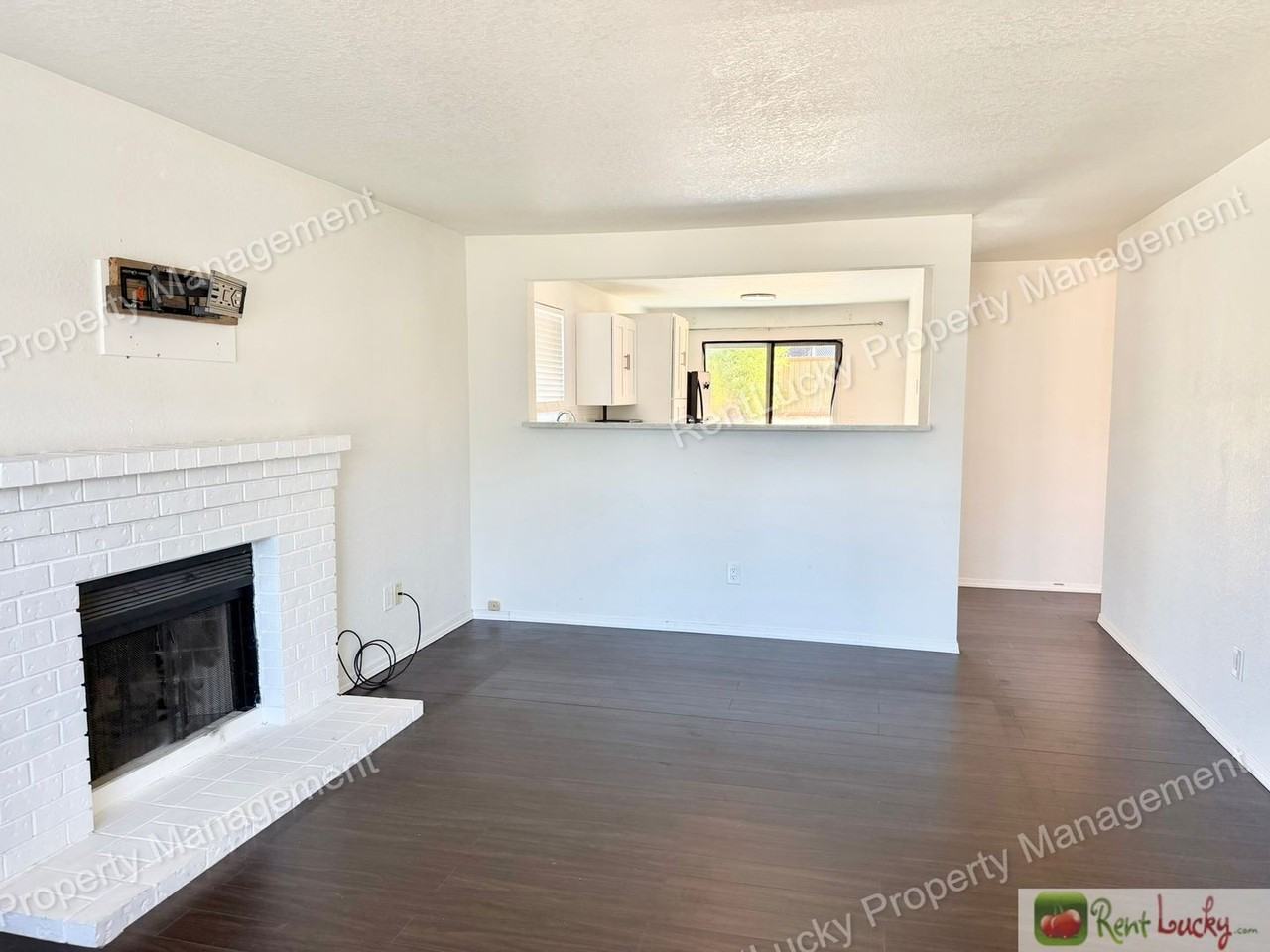 2939 59th Ave Ne - Photo 3 of 23