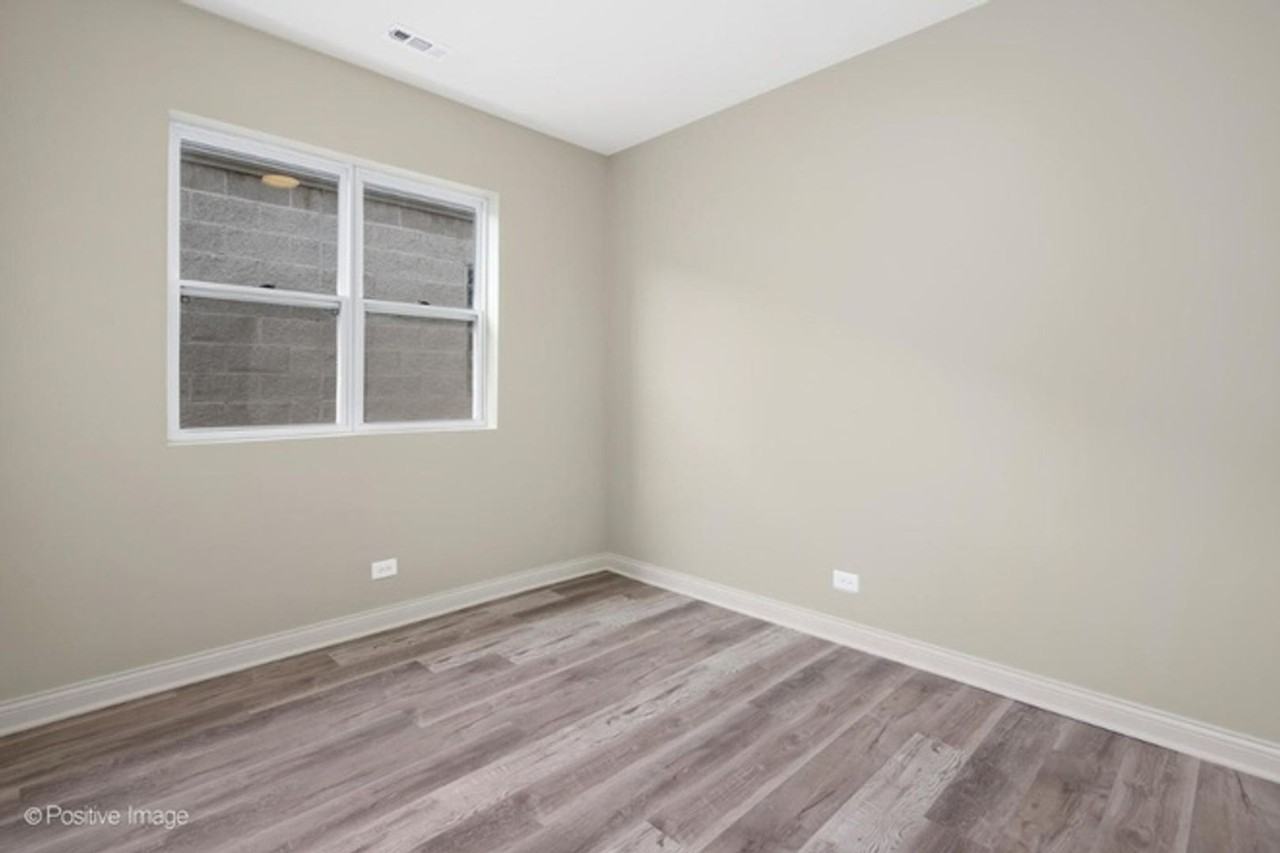 2855 W Arthington St - Photo 4 of 16