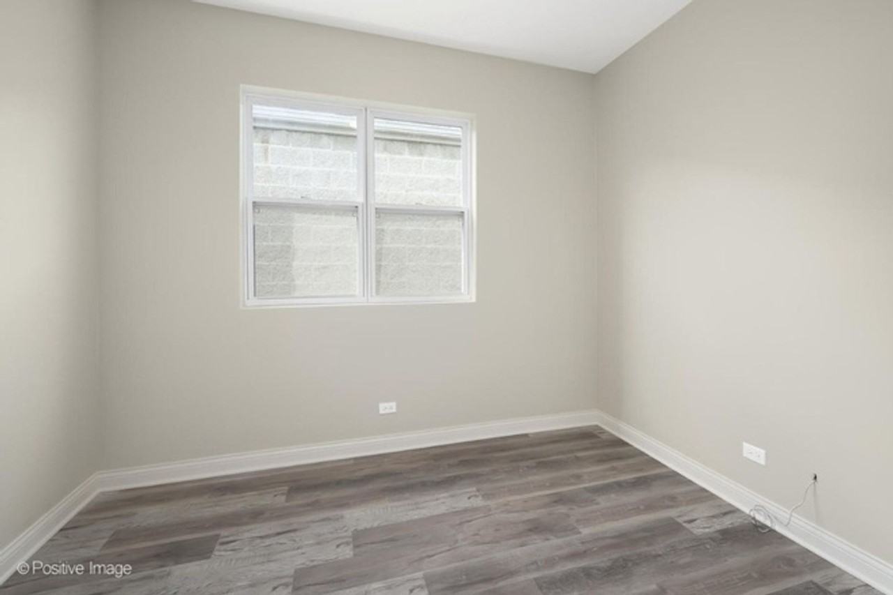 2855 W Arthington St - Photo 5 of 16