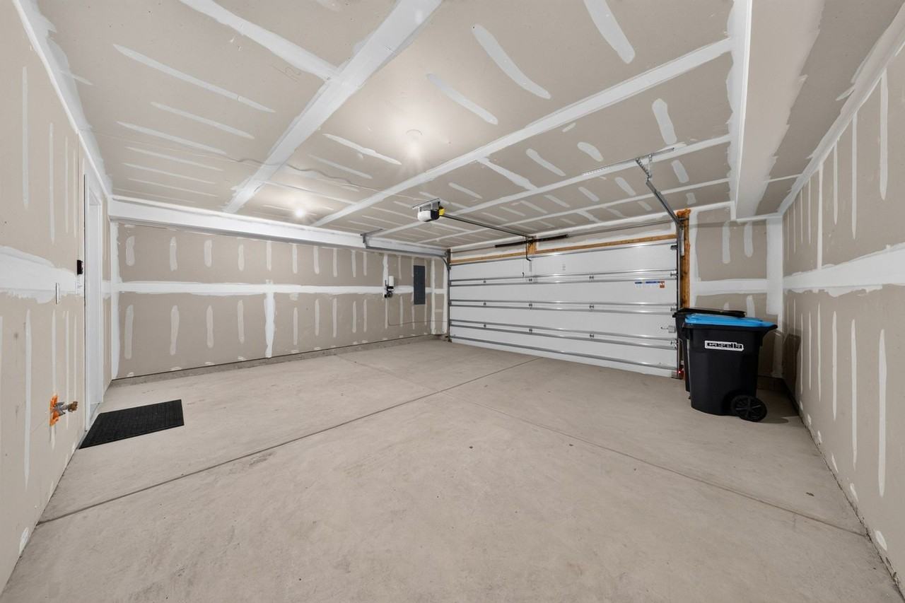 118 Emily Way - Photo 5 of 36