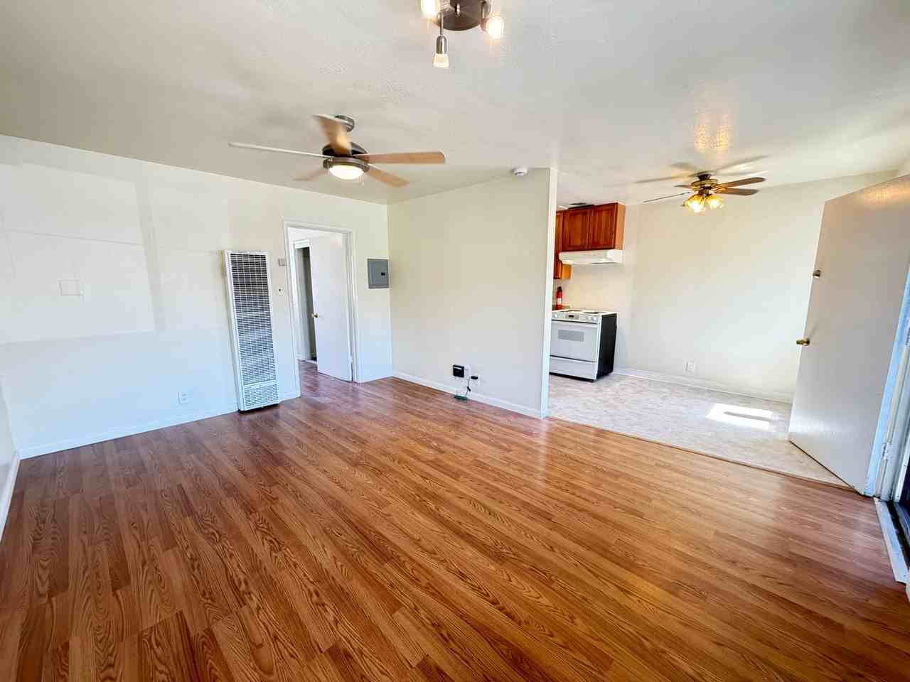 16727 Liberty St - Photo 5 of 20