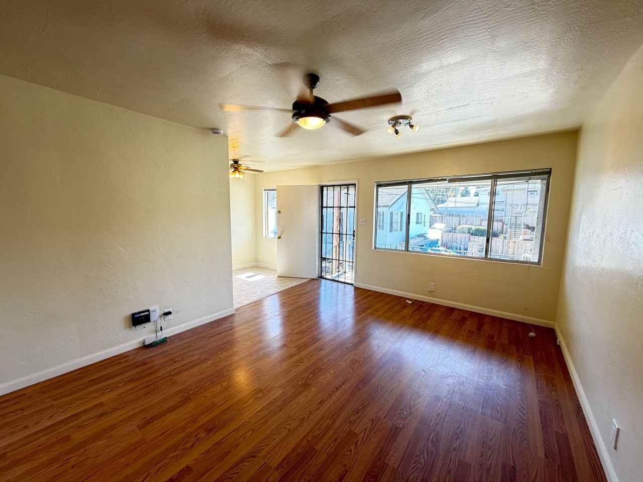 16727 Liberty St - Photo 6 of 20