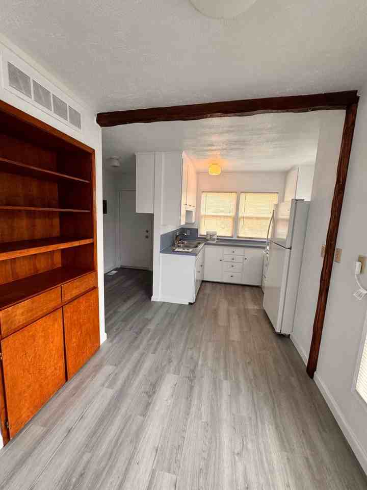 1533 Ne Hollis St - Photo 6 of 14