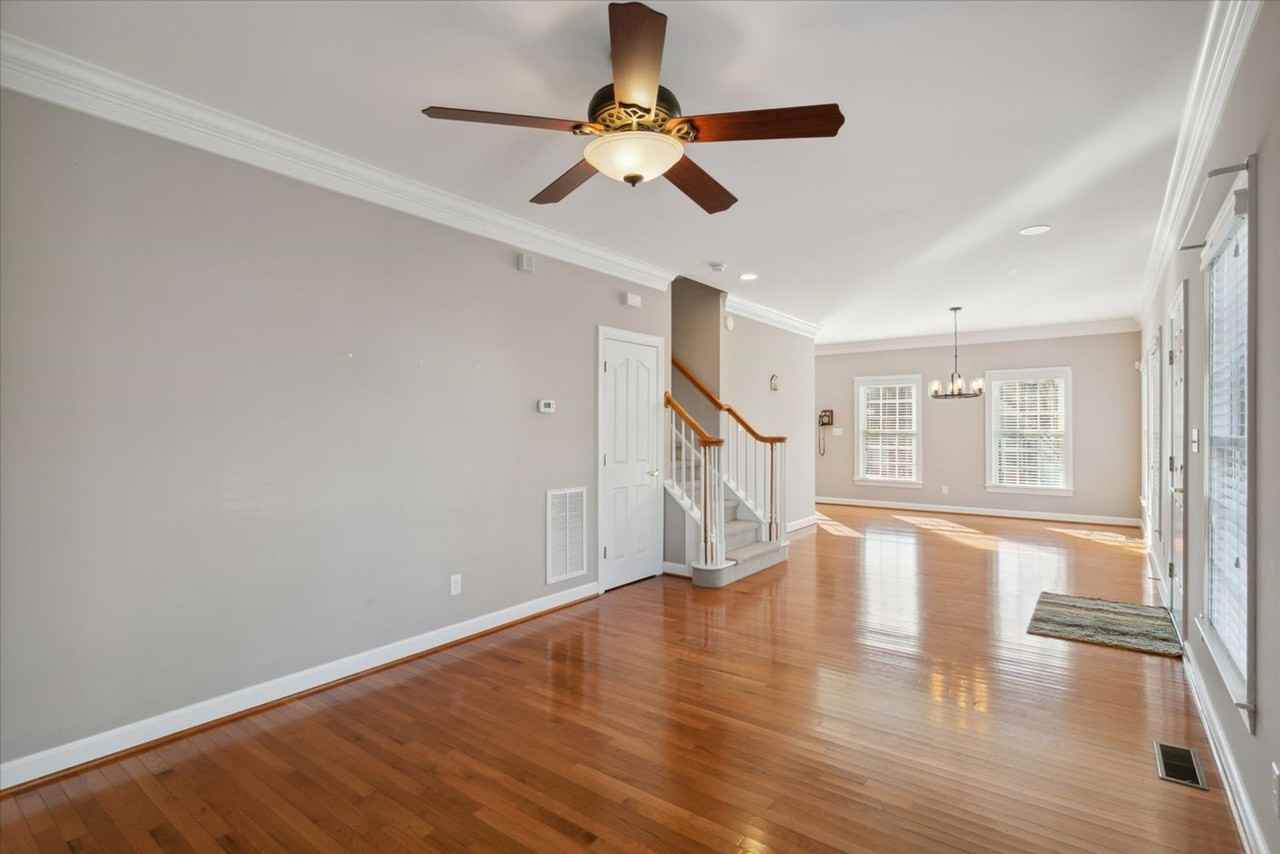 4320 Lydias Dr - Photo 4 of 47