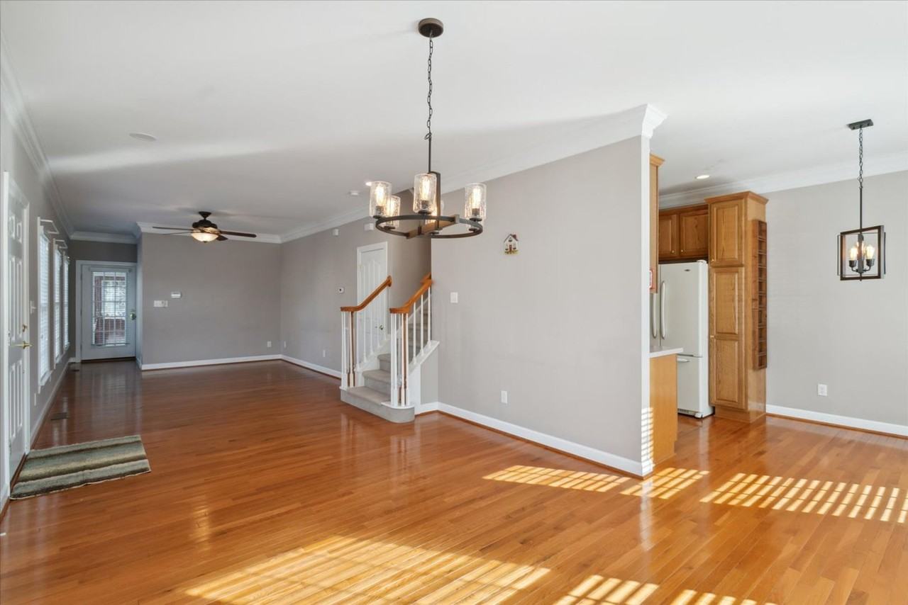 4320 Lydias Dr - Photo 5 of 47