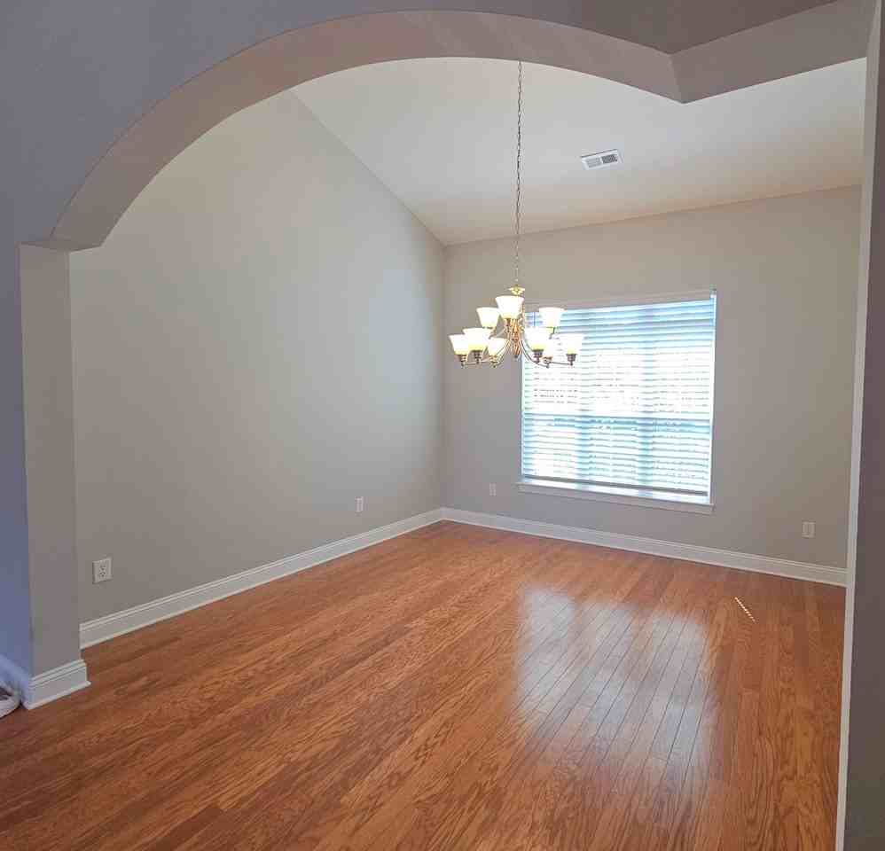 9181 Abingdon Dr - Photo 6 of 48