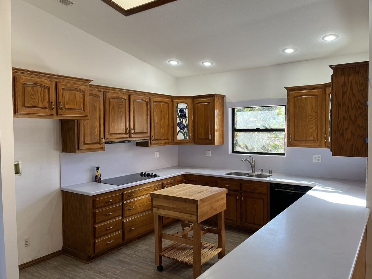 18655 Oak Ridge Ln - Photo 7 of 50