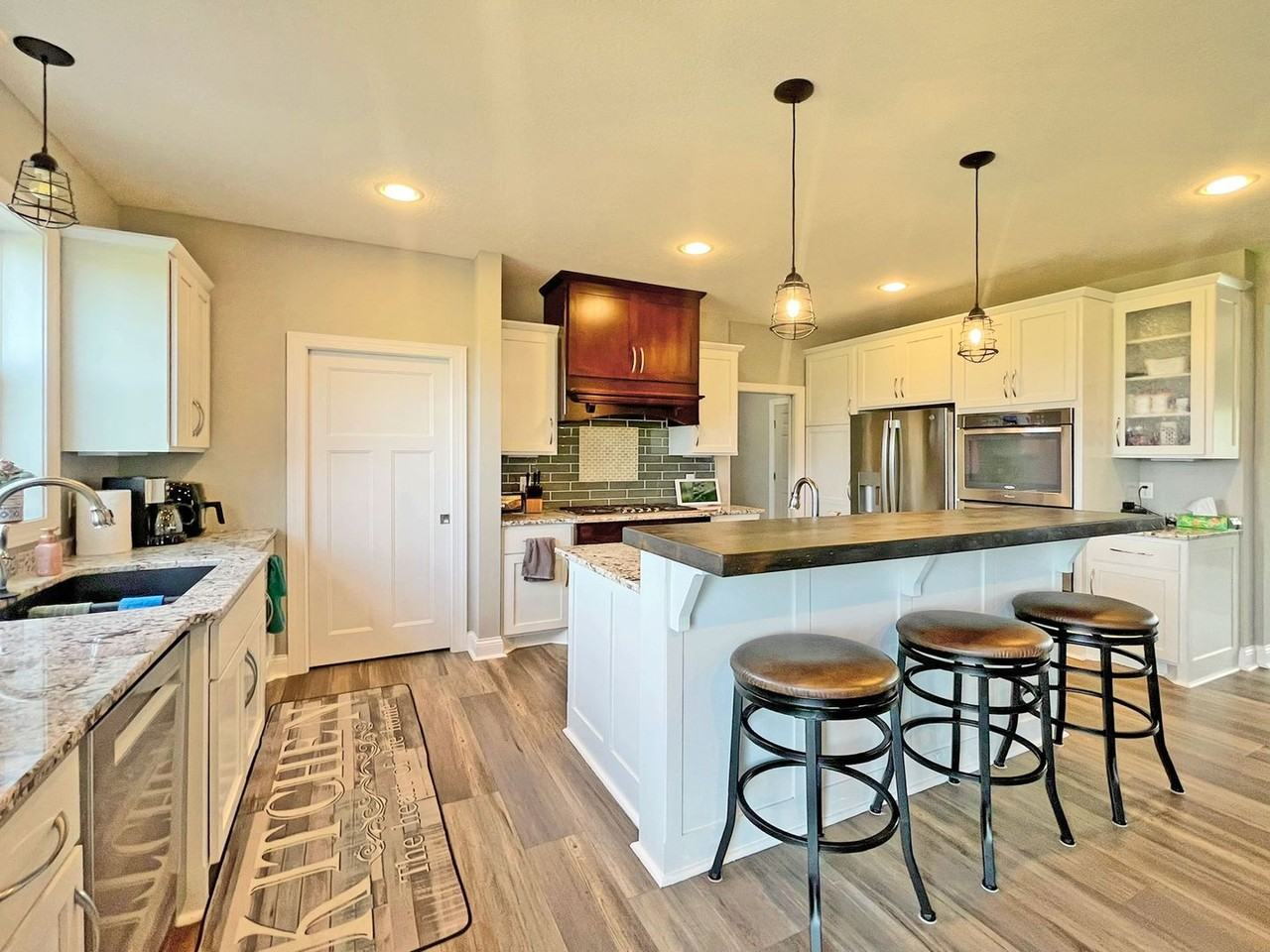 4796 Merganser Dr - Photo 3 of 46