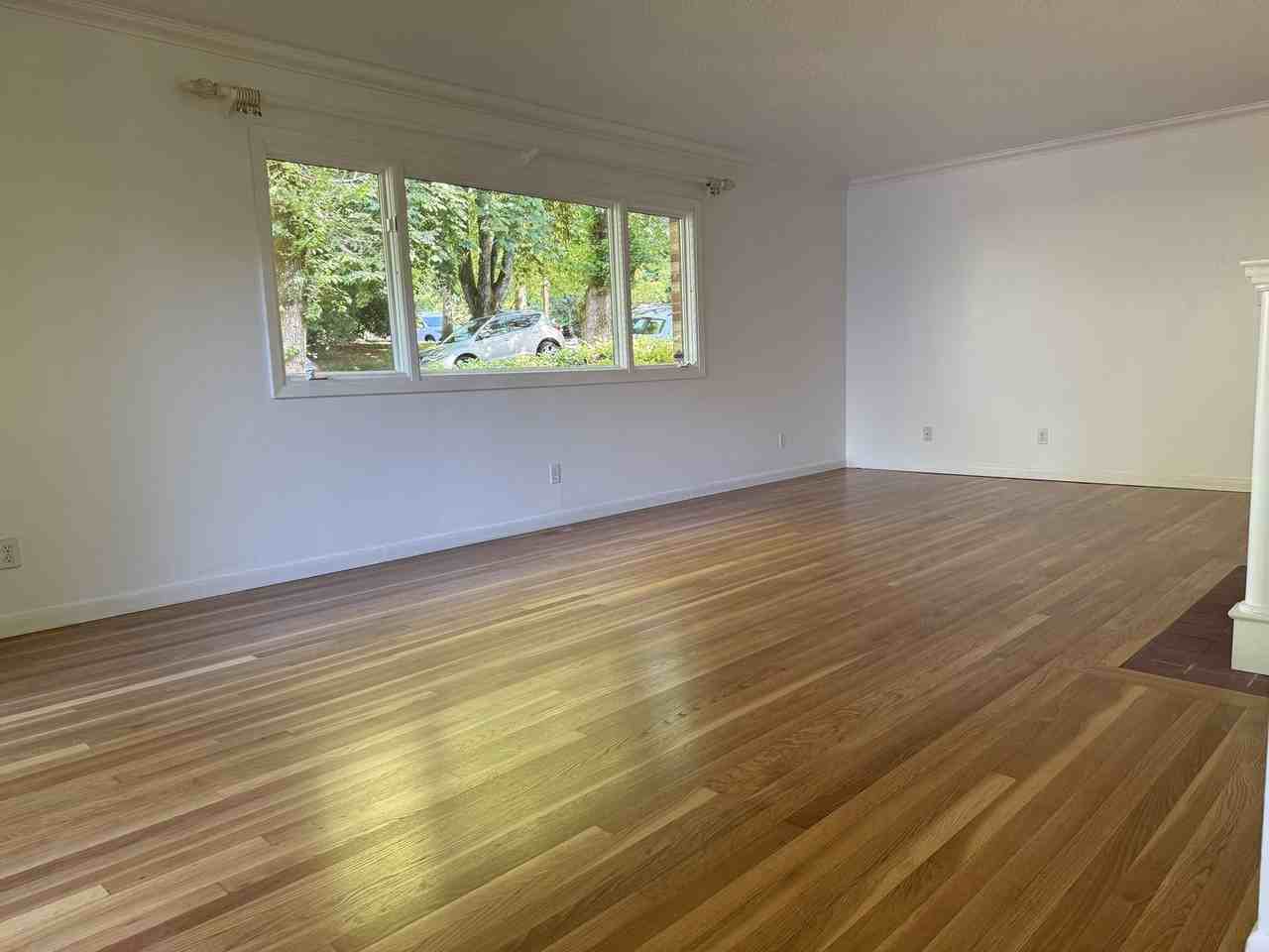 2425 Sw 19th Ave #1 - Photo 4 of 24